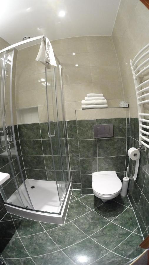 Hotel Astra Dąbrowa Górnicza Kültér fotó