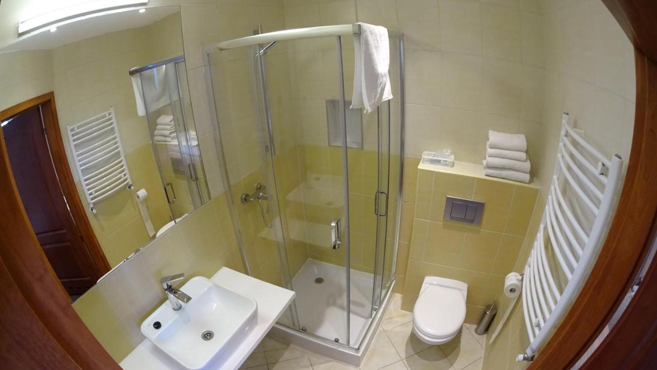 Hotel Astra Dąbrowa Górnicza Kültér fotó