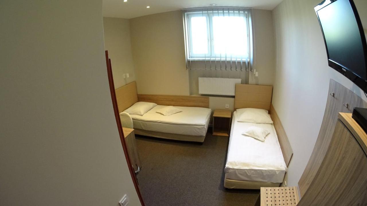 Hotel Astra Dąbrowa Górnicza Kültér fotó