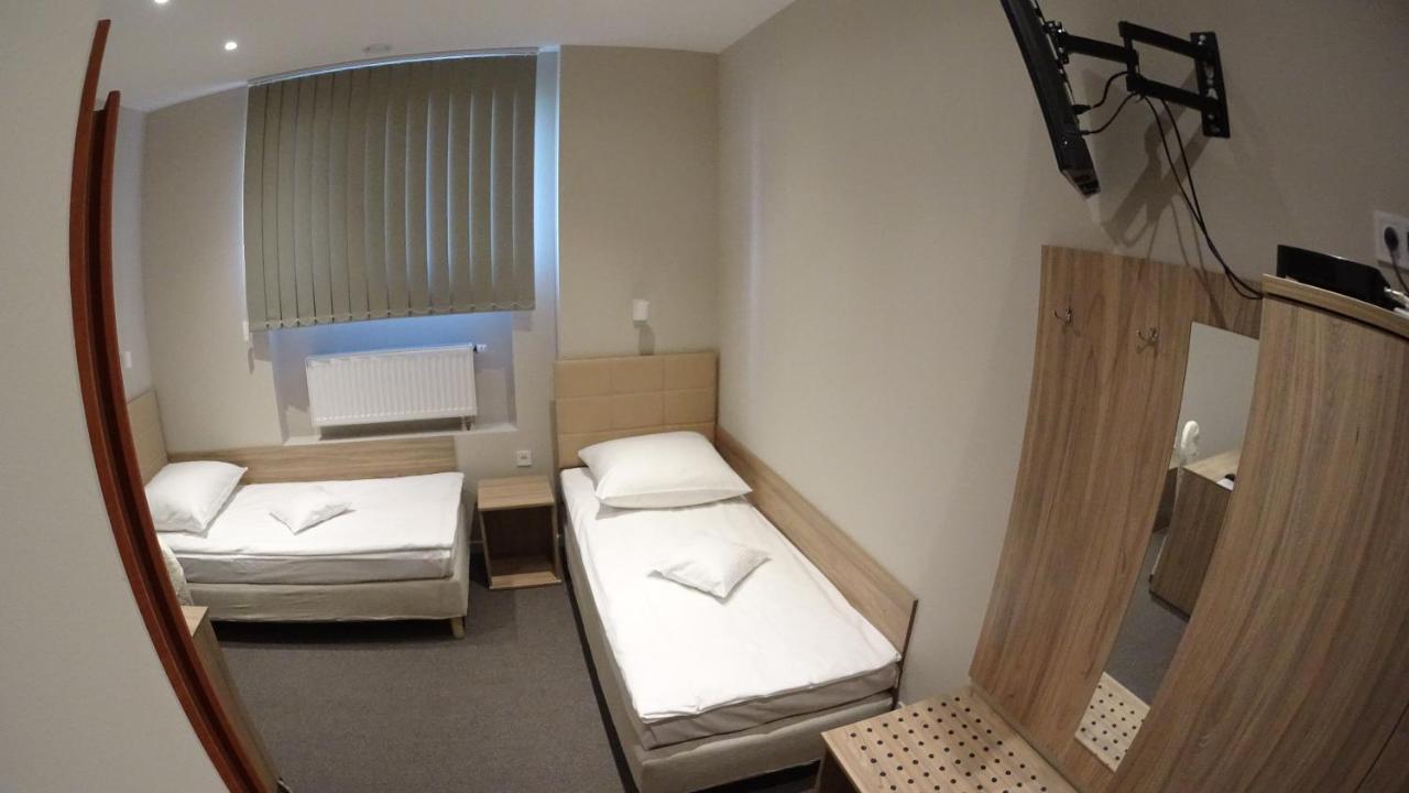 Hotel Astra Dąbrowa Górnicza Kültér fotó