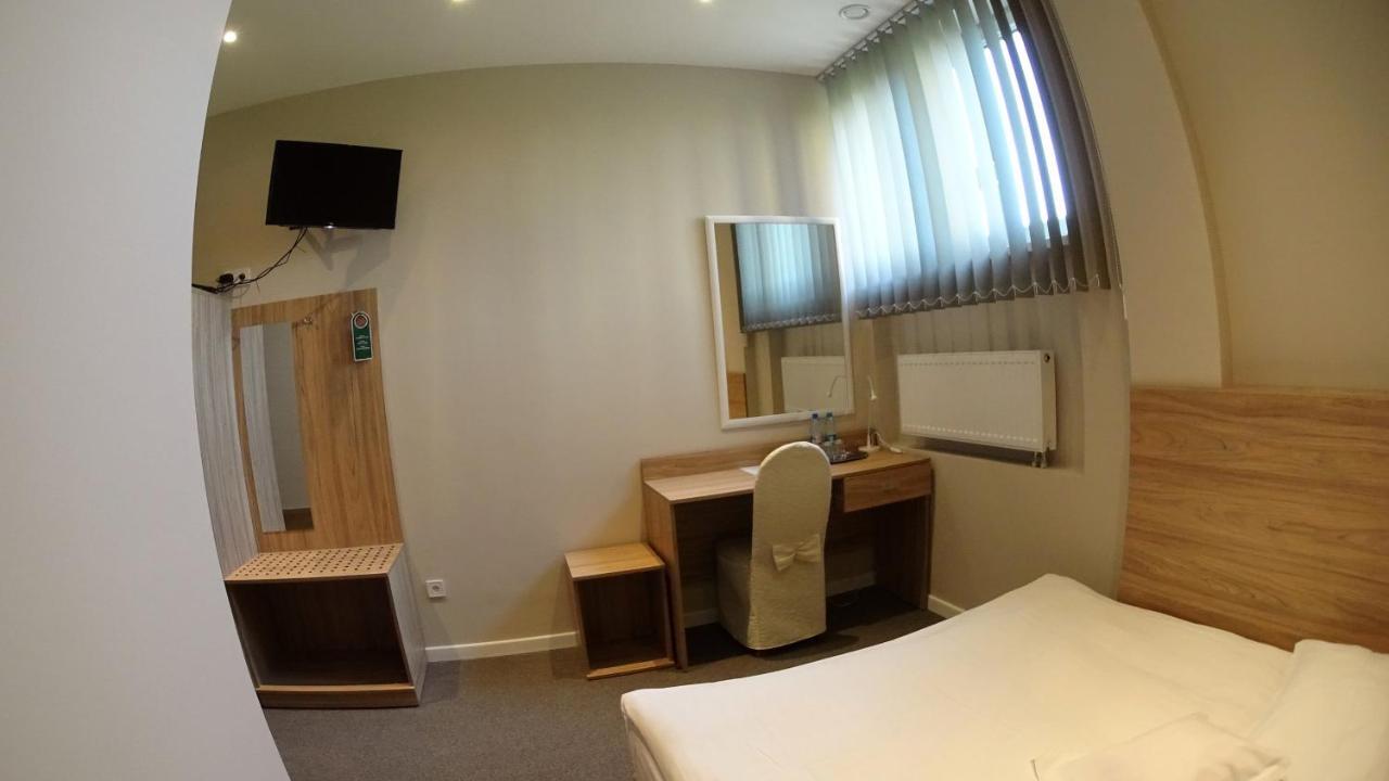Hotel Astra Dąbrowa Górnicza Kültér fotó