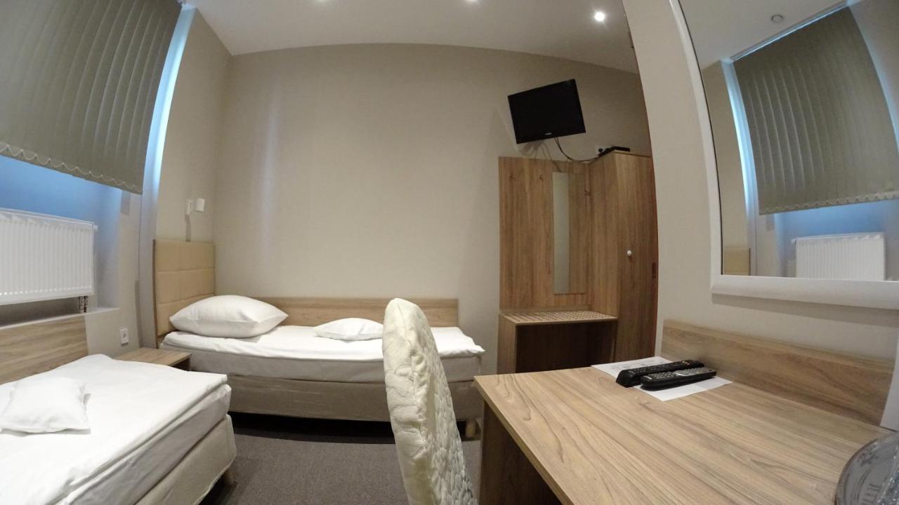 Hotel Astra Dąbrowa Górnicza Kültér fotó