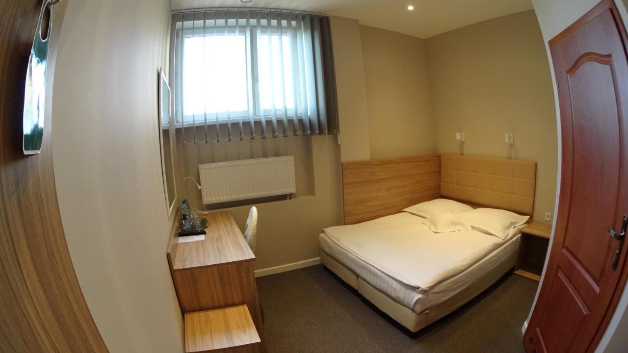 Hotel Astra Dąbrowa Górnicza Kültér fotó